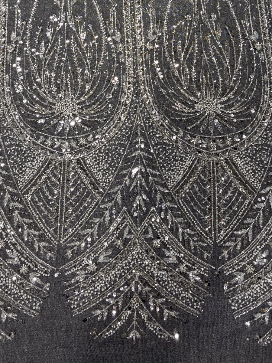 SEQUIN EMBROIDERED MESH 41026 fabric detail 3