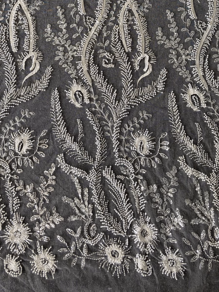 SEQUIN EMBROIDERED MESH SFX150 fabric detail 3